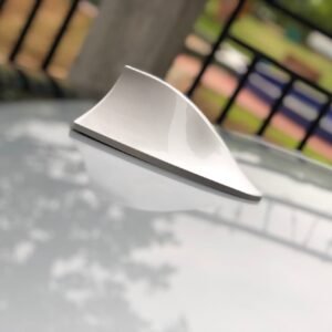 Antena auto activa AM - FM tip "SHARK TAIL" culoare SILVER